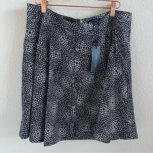 NWT Tommy Hilfiger Pleated Navy Abstract Floral Skirt 12 - Picture 1 of 11